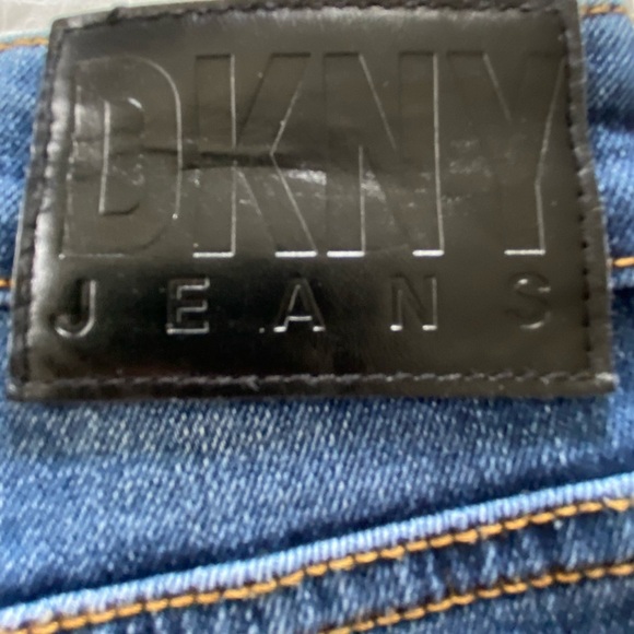 DKNY Waverly Straight Leg High Waisted Jeans Dark Wash Size 6 - Picture 9 of 14